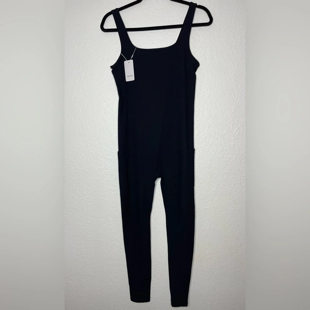 NWT Women's Black Ribbed Full Length Black Bodysuit with Pockets Athletic Sm